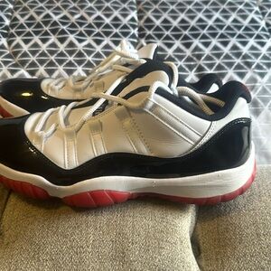 Jordan 11 low sz 11 good condition, white, black, red
